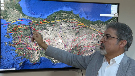 Prof. Dr. Sözbilir, İzmir ve Batı Anadoludaki sismik hareketliliği değerlendirdi Prof. Dr. Sözbilir, İzmir ve Batı Anadoludaki sismik hareketliliği değerlendirdi