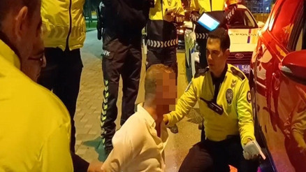 Alkollü sürücü, Amcam MİTte deyip polislere direndi