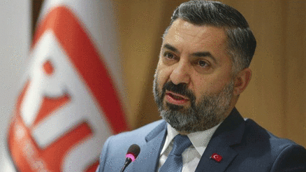RTÜK Başkanı Şahinden sokak röportajları açıklaması: Toplumda umutsuzluk ve ayrışma oluşturmasına asla izin vermeyeceğiz RTÜK Başkanı Şahinden sokak röportajları açıklaması: Toplumda umutsuzluk ve ayrışma oluşturmasına asla izin vermeyeceğiz