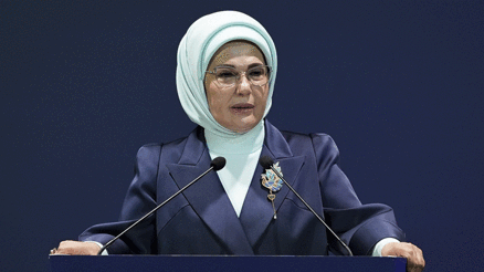 Emine Erdoğan, Sıfır Atık Forumu Bakanlar Oturumunda konuştu: Kimsenin geride kalmadığı, bir dünya idealimiz var Emine Erdoğan, Sıfır Atık Forumu Bakanlar Oturumunda konuştu: Kimsenin geride kalmadığı, bir dünya idealimiz var