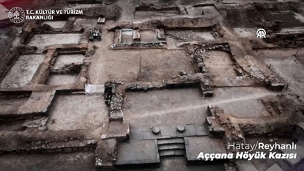 Bakan Ersoy, Aççana Höyükte milattan önce 1500lere ait tabletler bulunduğunu duyurdu