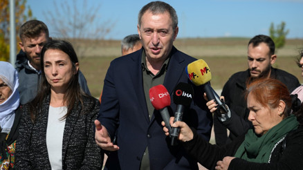 DEM Parti Eş Genel Başkanları Hatimoğulları ve Bakırhandan Selahattin Demirtaşa ziyaret