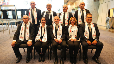 Beşiktaş Divan Kurulunun yeni başkanı Ahmet Ürkmezgil oldu