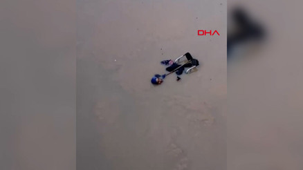 Hatay’da sağanak; suyun içinde mahsur kalan engelli kadın kurtarıldı
