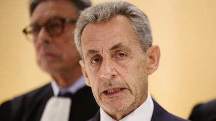 Fransanın eski Cumhurbaşkanı Sarkozy yarın cezaevine giriyor, tek kişilik hücrede kalacak