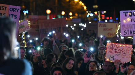 CDU önünde toplu protesto