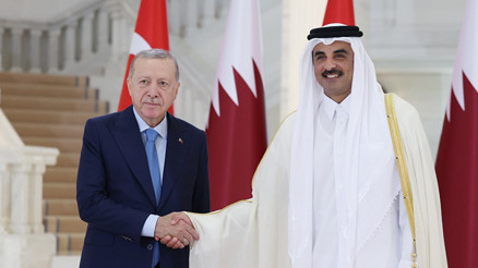 Cumhurbaşkanı Erdoğan, Katar Emiri Al Sani ile bir araya geldi Cumhurbaşkanı Erdoğan, Katar Emiri Al Sani ile bir araya geldi