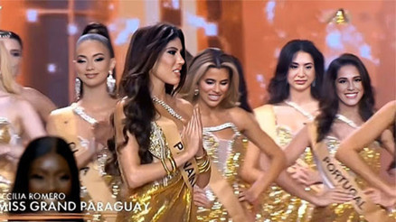 Güzellik yarışmasında komik anlar… İsmini yanlış duyan güzel ortalığı karıştırdı