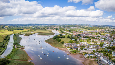 Kıvrımlı nehirler, Hollanda mimarisi ve İngiliz zarafeti: Topsham