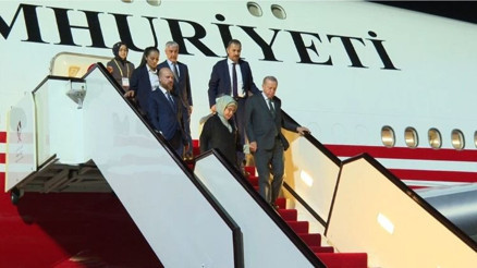 Cumhurbaşkanı Erdoğan ve beraberindeki heyet yurda döndü Cumhurbaşkanı Erdoğan ve beraberindeki heyet yurda döndü