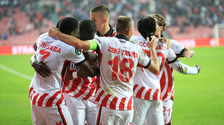 Samsunspor 3-0 Dinamo Kiev (Konferans Ligi maçı özeti)