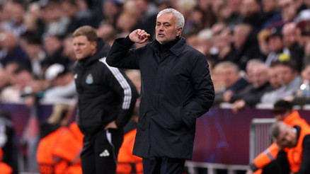 Jose Mourinho nereye koşuyor