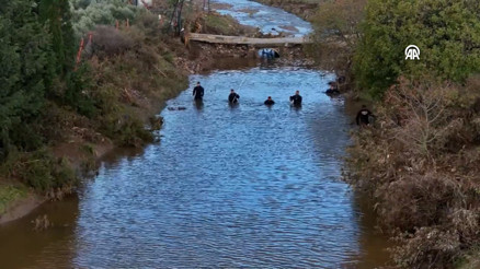 Foça’da selde kaybolan kişiyi arama çalışmaları 2’nci gününde