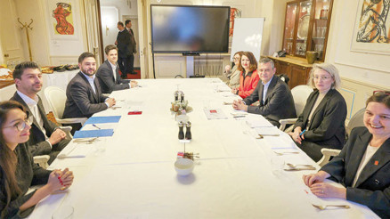 İsviçre’de konuşan Özel: İlk seçimde iktidarız