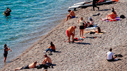 Çoğu yerde kış bastırdı ama burada hala yaz havası var