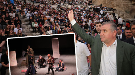 Genç oyuncular Aspendos Antik Tiyatrosunda sahne aldı Genç oyuncular Aspendos Antik Tiyatrosunda sahne aldı