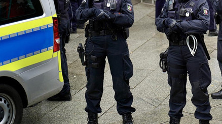 Tamirhane değil, kaçak silah deposu