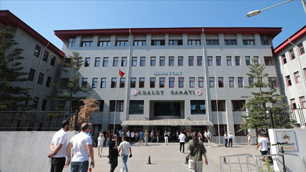 Manavgat Belediyesine rüşvet operasyonu: 24 kişi gözaltına alındı Manavgat Belediyesine rüşvet operasyonu: 24 kişi gözaltına alındı