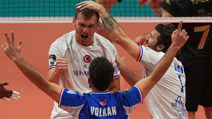Halkbank, Galatasarayı 3 sette mağlup etti