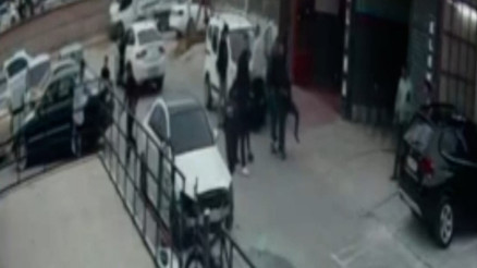 Oto boyama atölyesine silahlı saldırı kamerada 3 kişi gözaltına alındı