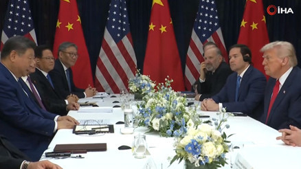 ABD Başkanı Trump, Çin Devlet Başkanı Xi ile Güney Kore’de bir araya geldi