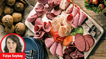 Uzmanlardan tartışma yaratan çağrı: Sosis ve salama sigaradaki gibi ‘kanser riski’ etiketi basılsın Uzmanlardan tartışma yaratan çağrı: Sosis ve salama sigaradaki gibi ‘kanser riski’ etiketi basılsın