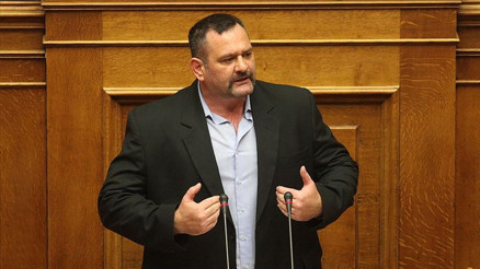 APde skandal: Türk düşmanı vekil hem ceza hem de maaş aldı APde skandal: Türk düşmanı vekil hem ceza hem de maaş aldı