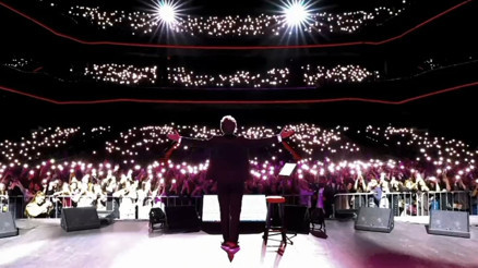 Moskovada Mahsun Kırmızıgüle büyük ilgi