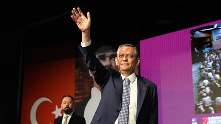 CHP Genel Başkanı Özgür Özel, Erdal İnönüyü Anma Toplantısına katıldı