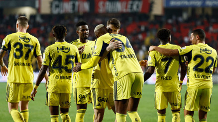 Fenerbahçede tarihi derbi