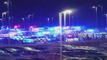 İngilterede trende bıçaklı saldırı: 9u ağır 10 yaralı