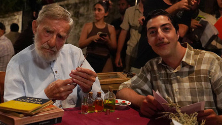 Dede-torun aynı filmde