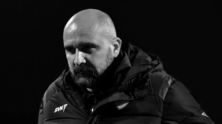 Maç esnasında kalp krizi geçiren teknik direktör hayatını kaybetti