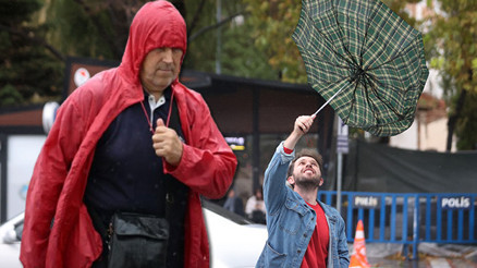 Pastırma sıcakları gidiyor gök gürültülü sağanak geliyor Meteoroloji duyurdu: Yarın başlıyor | 34 ile kuvvetli yağış uyarısı Pastırma sıcakları gidiyor gök gürültülü sağanak geliyor Meteoroloji duyurdu: Yarın başlıyor | 34 ile kuvvetli yağış uyarısı