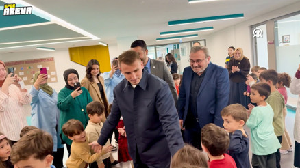 Kerem Aktürkoğlu sözünü tuttu İlkokul öğrencisinin başkanlık vaadini yerine getirdi