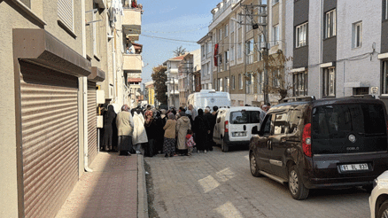 Evde boğazı kesilmiş halde ölü bulunmuştu Zihinsel engelli oğlu adliyeye sevk edildi Evde boğazı kesilmiş halde ölü bulunmuştu Zihinsel engelli oğlu adliyeye sevk edildi