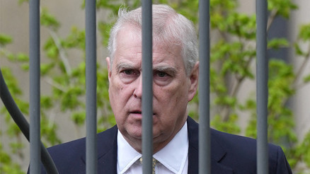 Artık arkasında onu koruyacak ne annesi ne de ağabeyi var… ‘Eski’ prens hapse bile girebilir