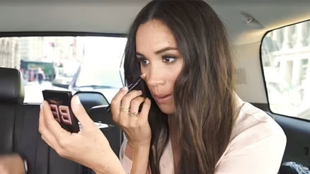 Bir prensle evlenip oyunculuğu bırakmıştı… O parlak ışıklara hasreti dinmedi… 8 yıl sonra setlere geri dönüyor