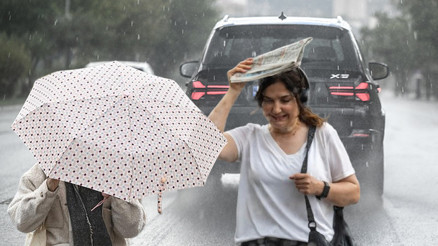 Gök gürültülü kuvvetli sağanak geliyor Pus ve sis etkili olacak: İstanbul ve Ankara dahil 30 ilde yağmur alarmı | İşte yağış beklenen iller Gök gürültülü kuvvetli sağanak geliyor Pus ve sis etkili olacak: İstanbul ve Ankara dahil 30 ilde yağmur alarmı | İşte yağış beklenen iller