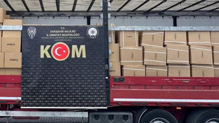 Eskişehirde 6 milyon 900 bin makaron ile 960 kilogram tütün ele geçirildi