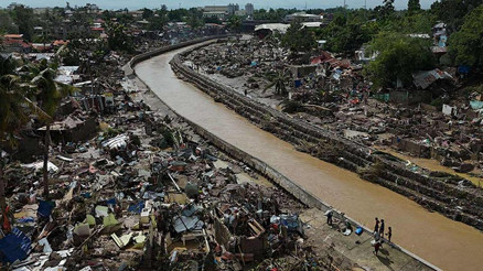 Filipinleri Kalmaegi Tayfunu vurdu: Ölü sayısı 114e yükseldi