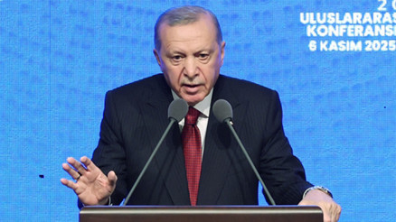 Cumhurbaşkanı Erdoğandan Özgür Özele sert tepki: Türkiye böyle bir siyasi üslubu hak etmiyor Cumhurbaşkanı Erdoğandan Özgür Özele sert tepki: Türkiye böyle bir siyasi üslubu hak etmiyor