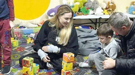 Ukrayna cephesinde Angelina Jolienin şoförü asker kaçağı çıktı