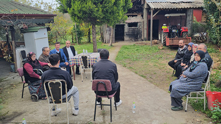 Bir köyü sarsan iğrenç iddia Kedileri satıp katliam yapmış... Bir evlat anasına nasıl böyle bir iftira atar Bir köyü sarsan iğrenç iddia Kedileri satıp katliam yapmış... Bir evlat anasına nasıl böyle bir iftira atar