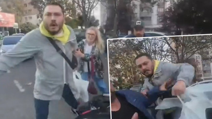 Motosikletliyi tekme tokat darp ettiler