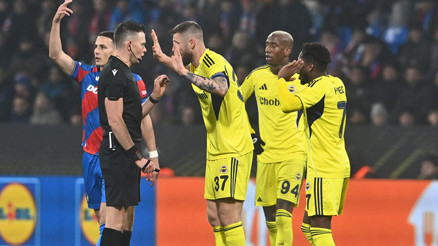 Viktoria Plzen-Fenerbahçe maçının hakeminin ilk vukuatı değilmiş