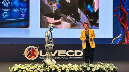 Prof. Dr. Buket Aksu: “Teknoloji dokunur, insan iyileştirir”