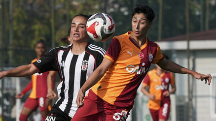 Galatasaray, kadın futbol derbisinde Beşiktaşı farklı yendi