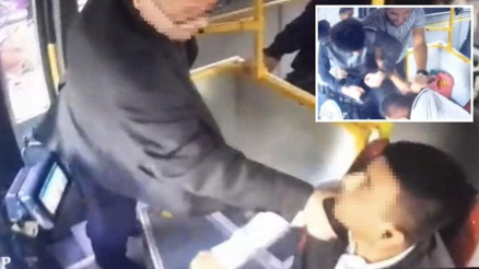 Yolcu ile tartışan şoföre meydan dayağı… O anlar kameraya böyle yansıdı