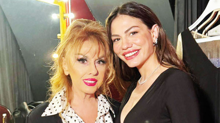 Demet Özdemir, Kamuran Akkor’u dinlemeye gitti... Rüya düet